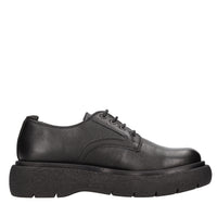 Stringate in pelle 