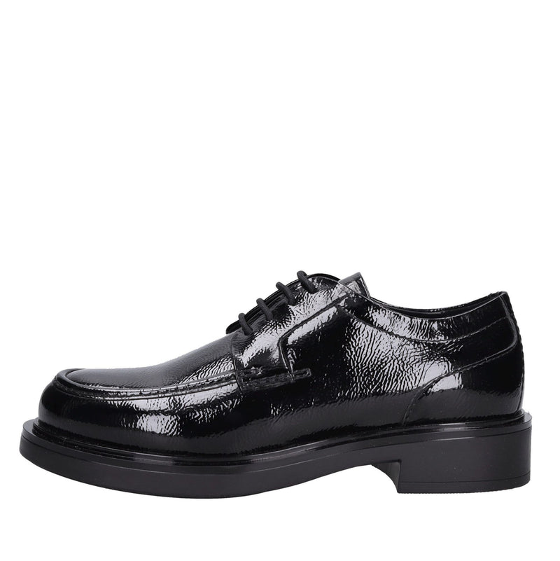 Stringate in pelle 