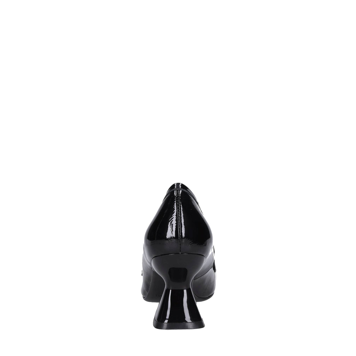Décolleté in pelle. 