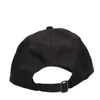 Cappellino con visiera 