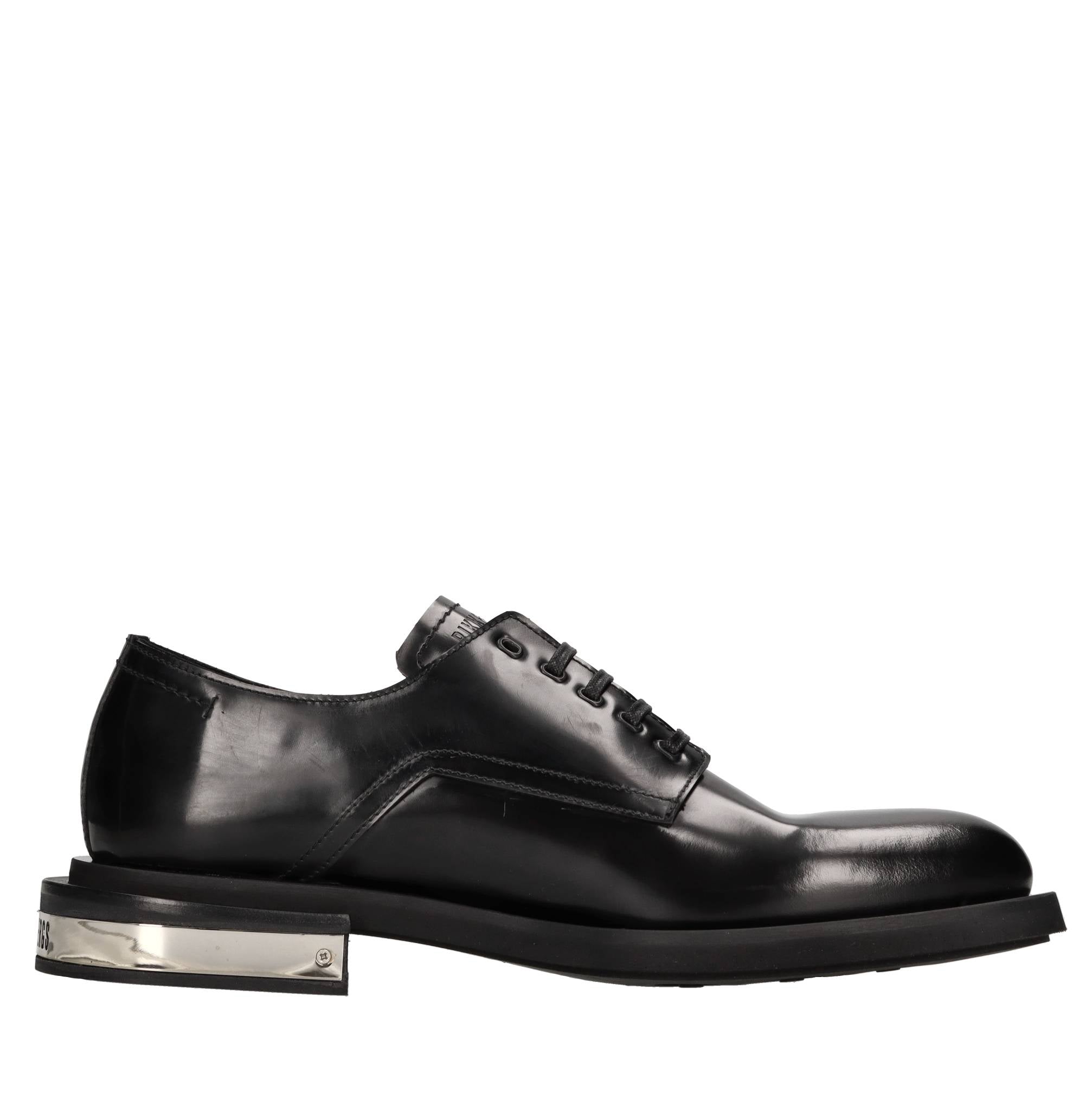 Stringate in pelle 