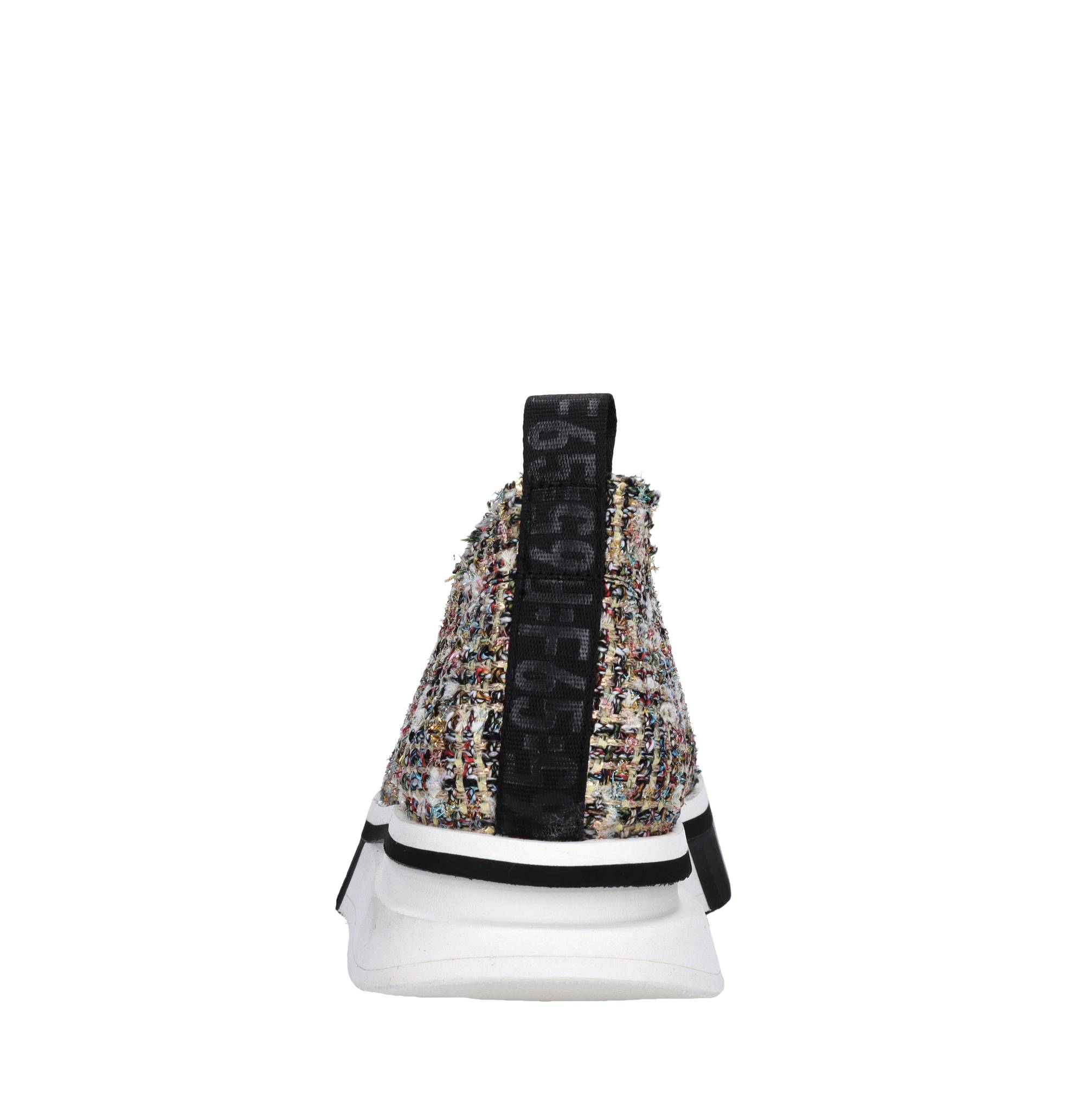 Sneakers in camoscio e tessuto 