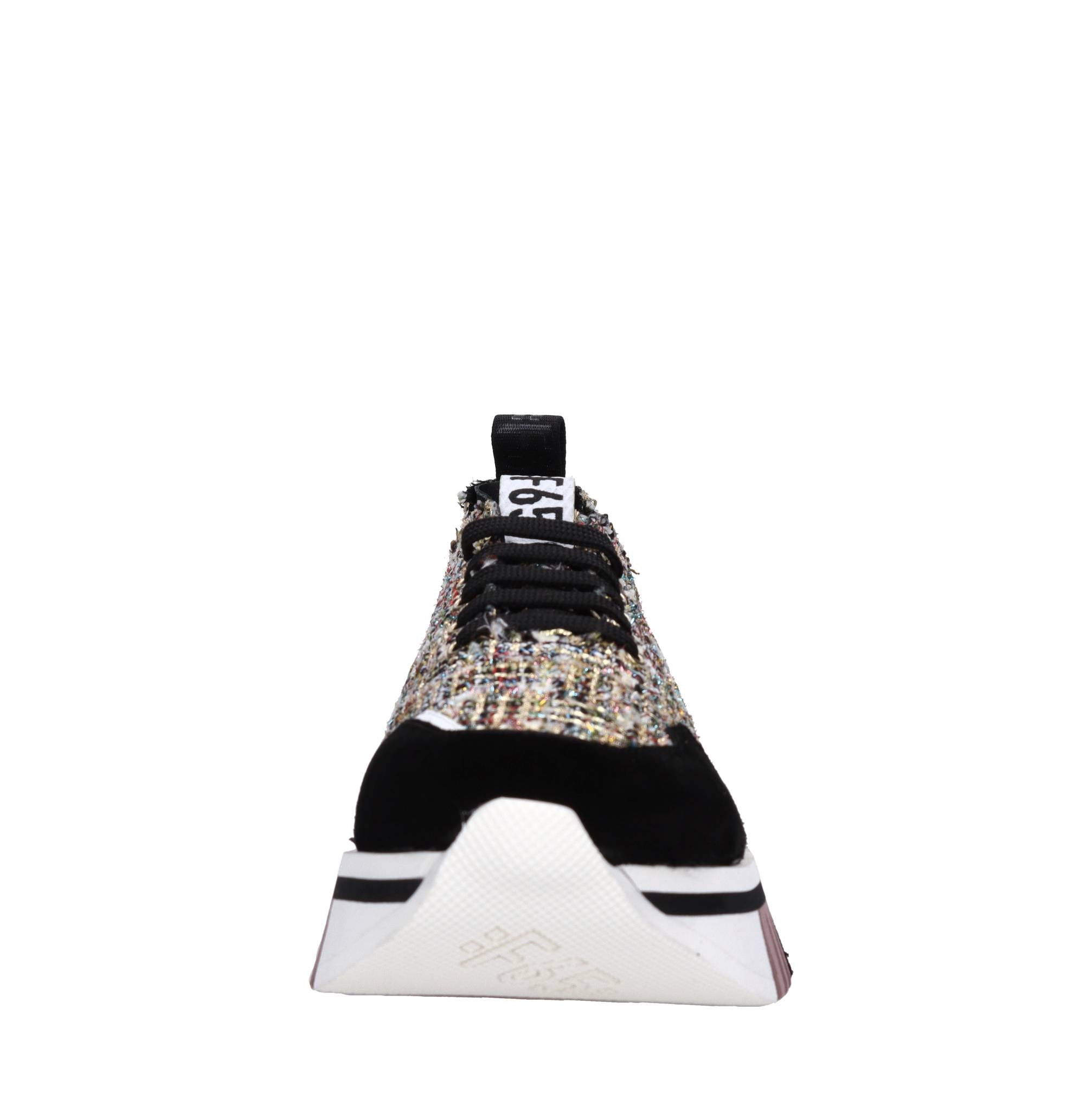 Sneakers in camoscio e tessuto 