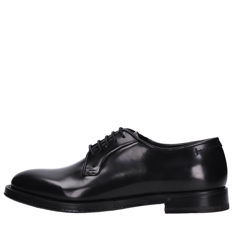 stringate in pelle 