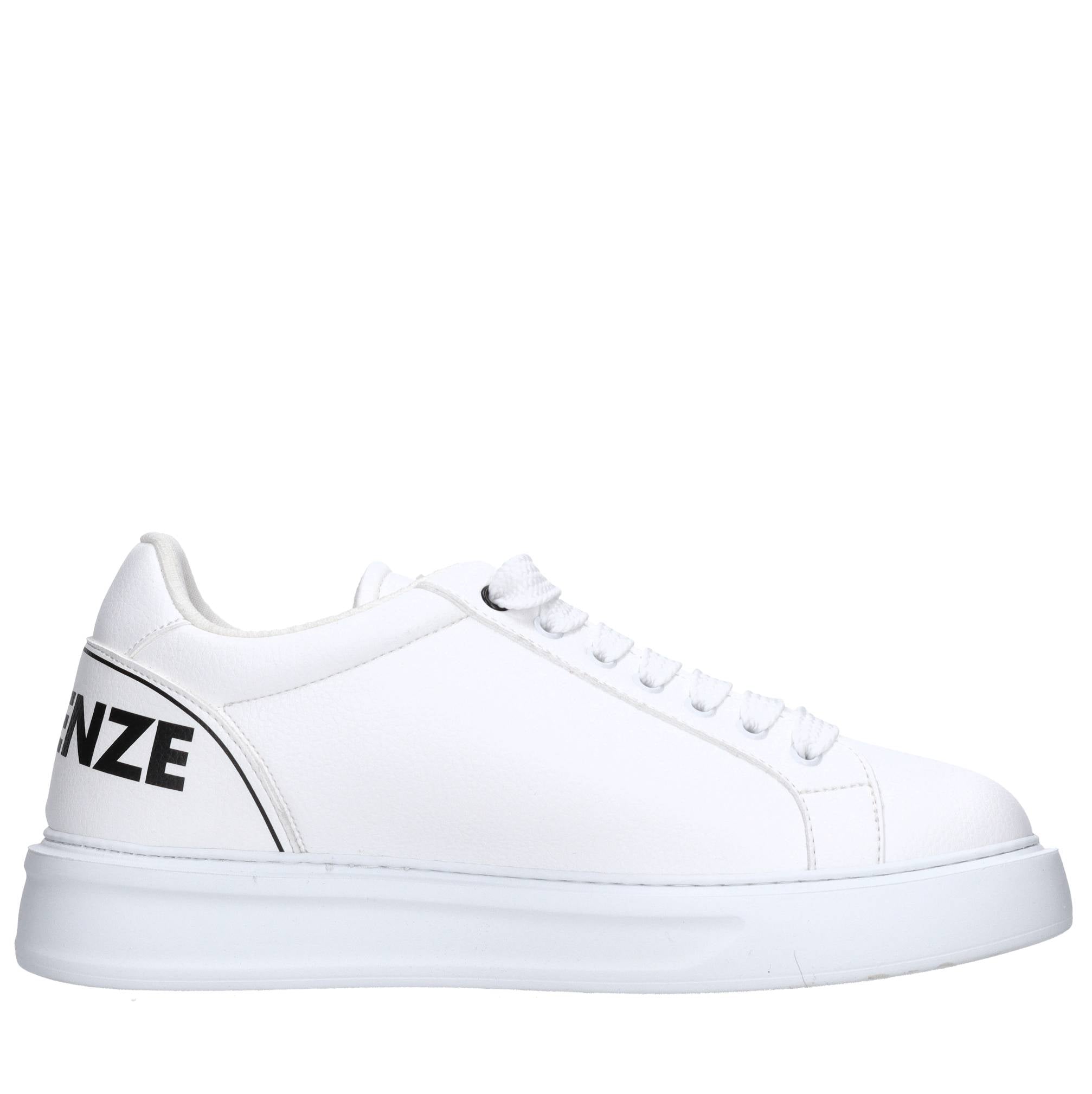 Stringate in pelle 