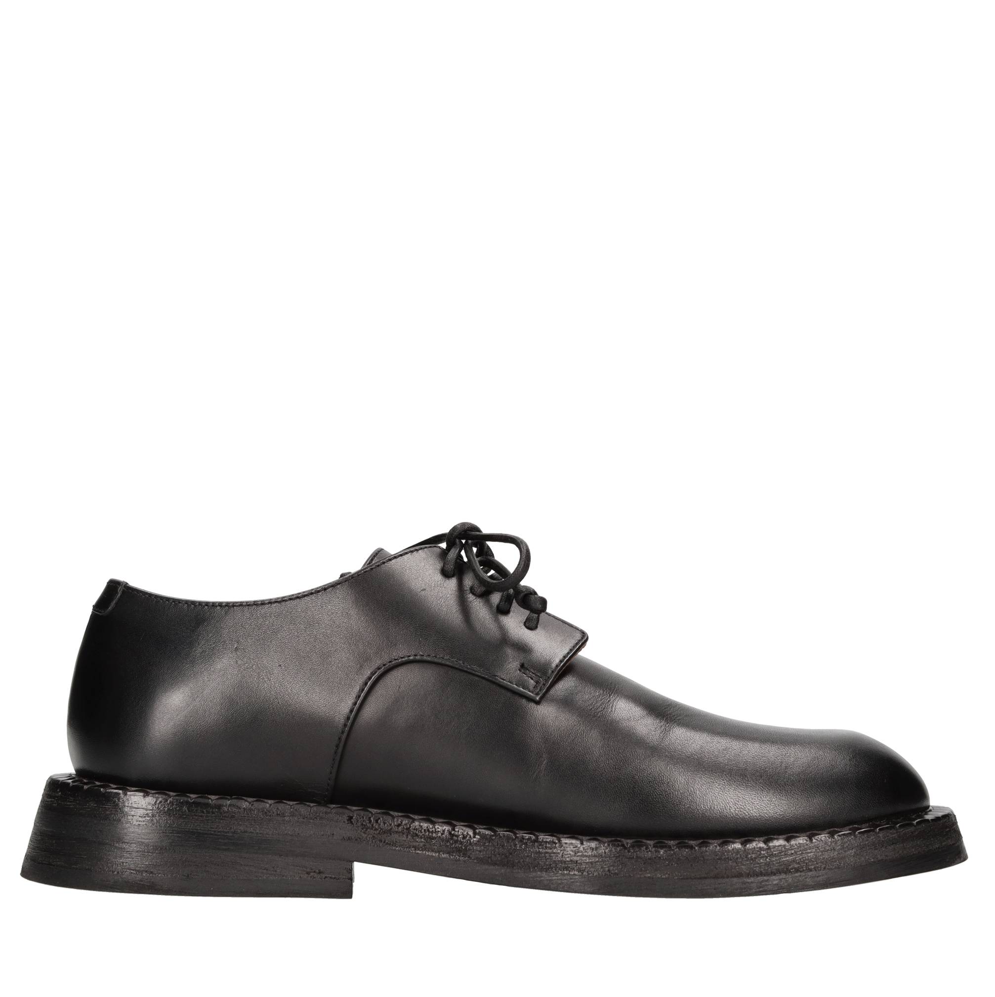 Stringate in pelle 