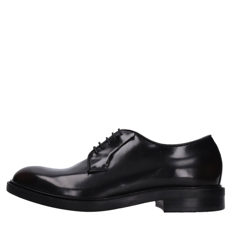 Stringate in pelle 