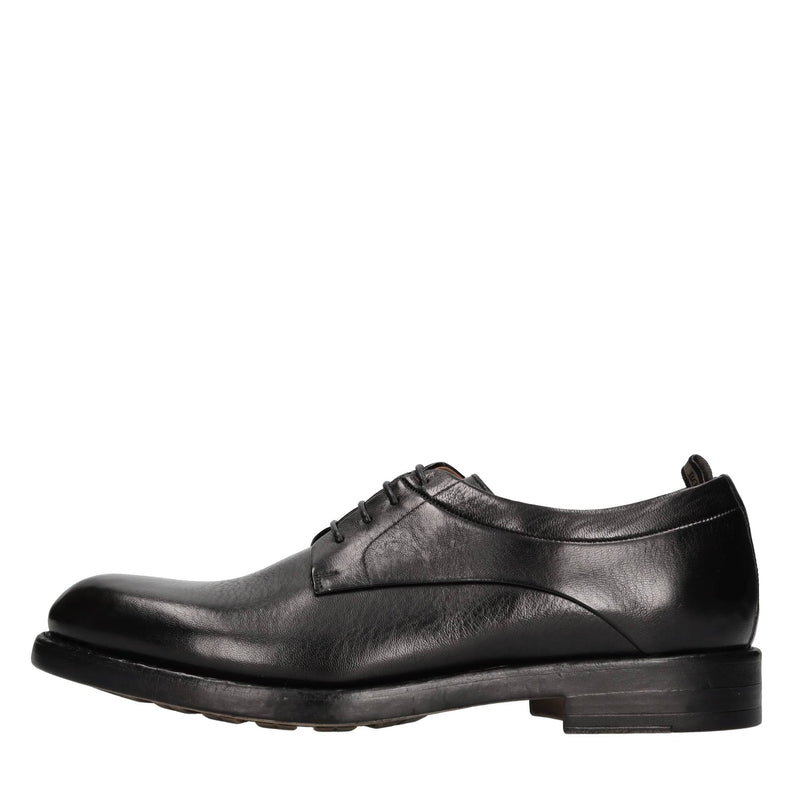 Stringate in pelle 