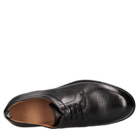 Stringate in pelle 