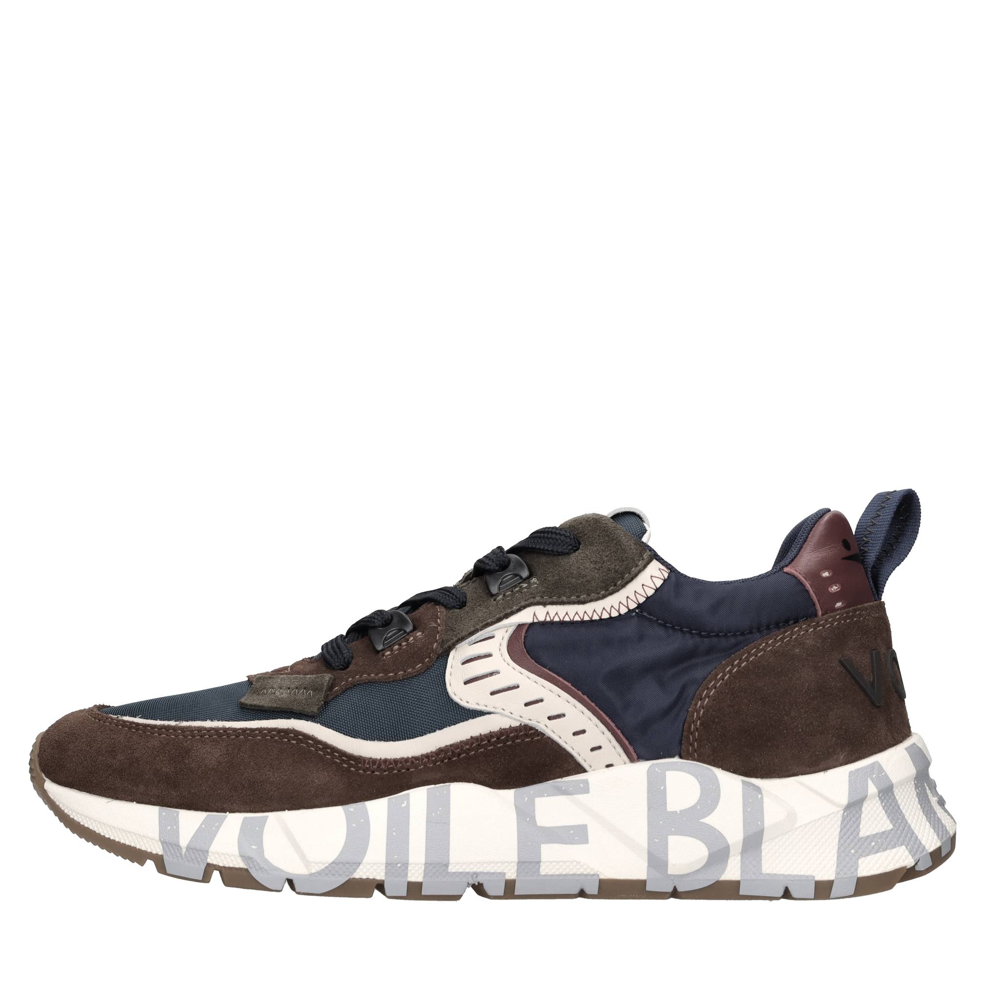 Sneakers in camoscio e tessuto 
