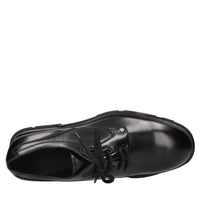 Stringate in pelle 