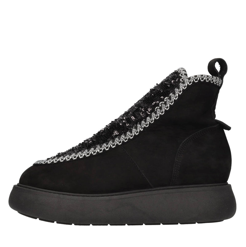 Stivaletti in nabuck e paillettes 