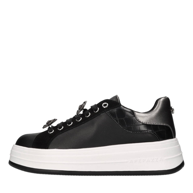 Sneakers in pelle ed ecopelle 