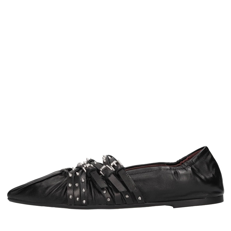 Ballerine in pelle con borchie 