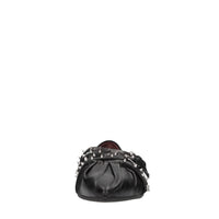 Ballerine in pelle con borchie 