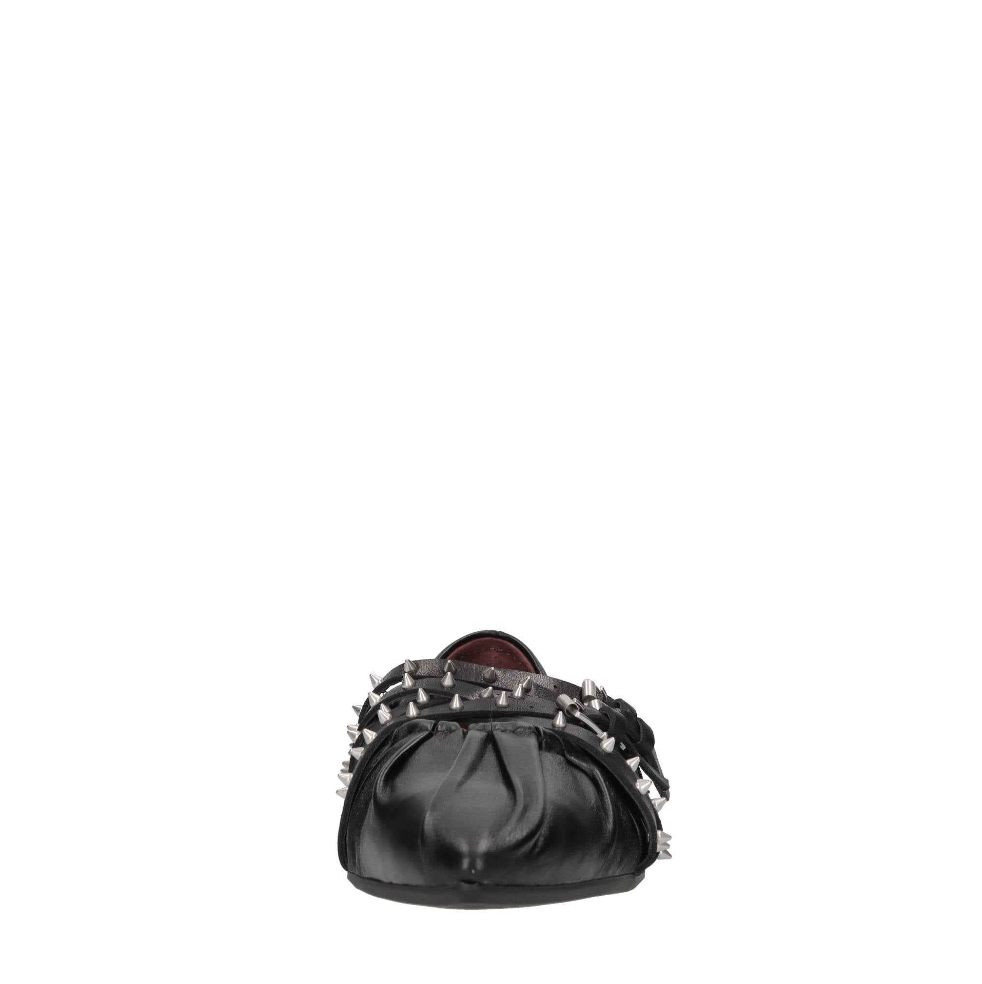 Ballerine in pelle con borchie 