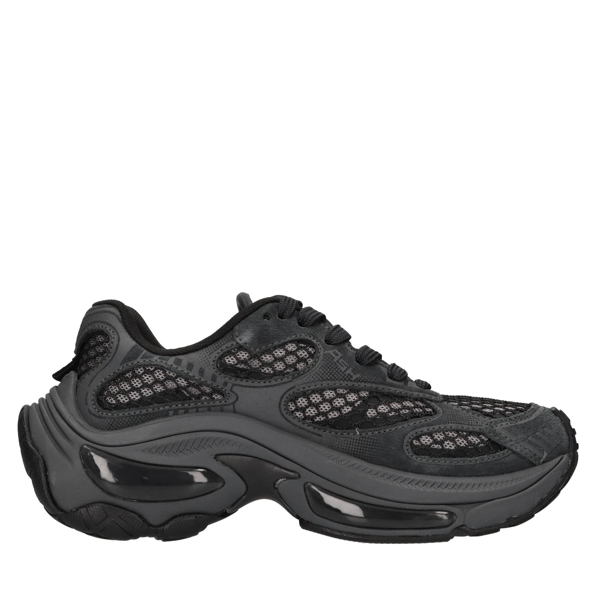 Sneakers in camoscio e tessuto 