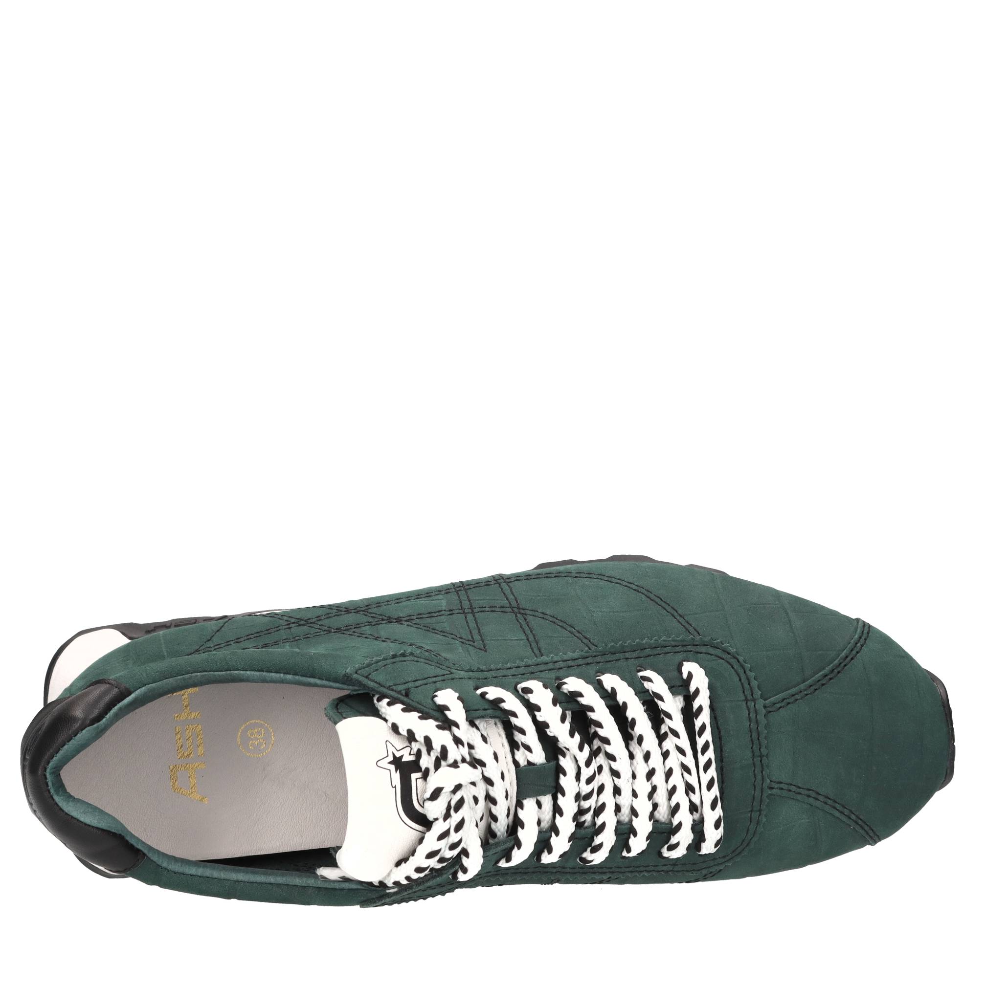 Sneakers in nabuk 