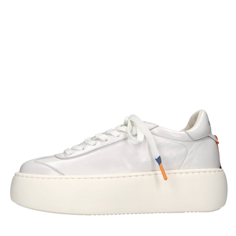 Sneakers in pelle 