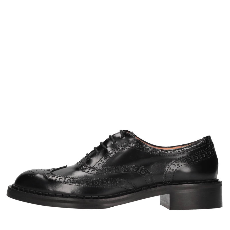 Stringate in pelle 