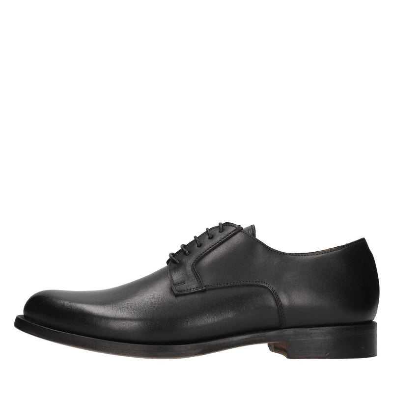 Stringate in pelle 