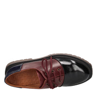 Stringate in pelle 