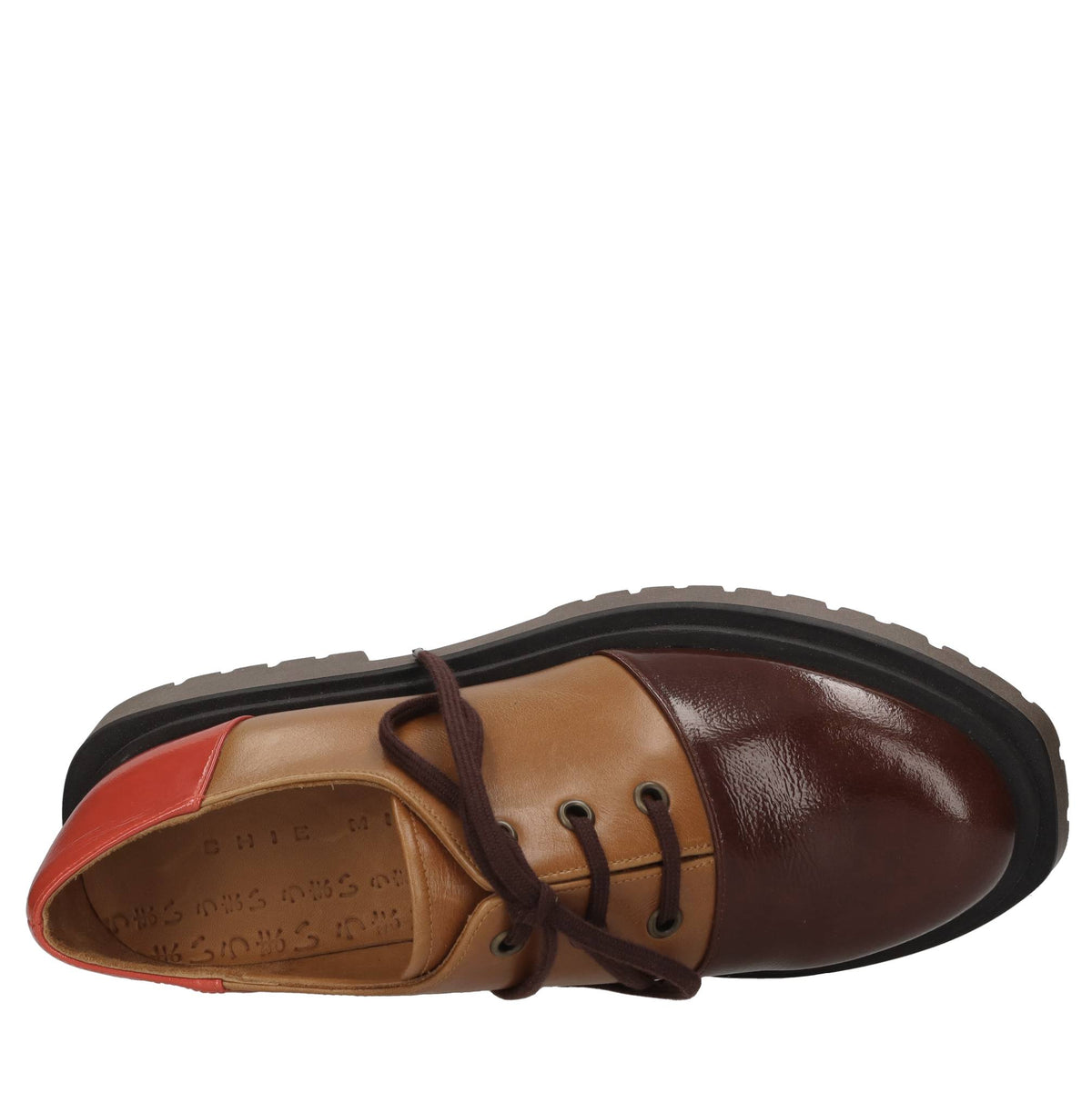 Stringate in pelle 