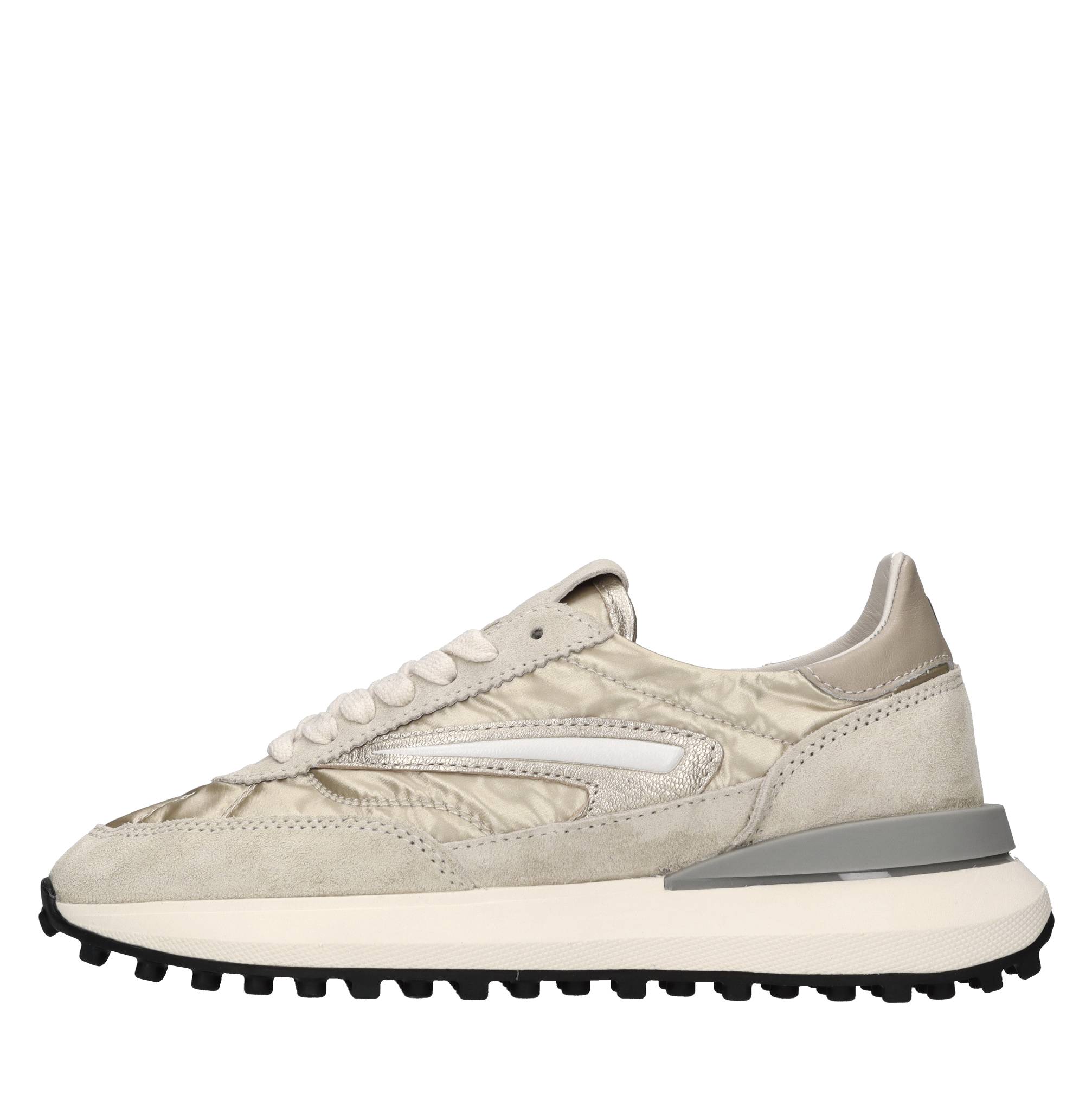 Sneakers in camoscio e tessuto tecnico 