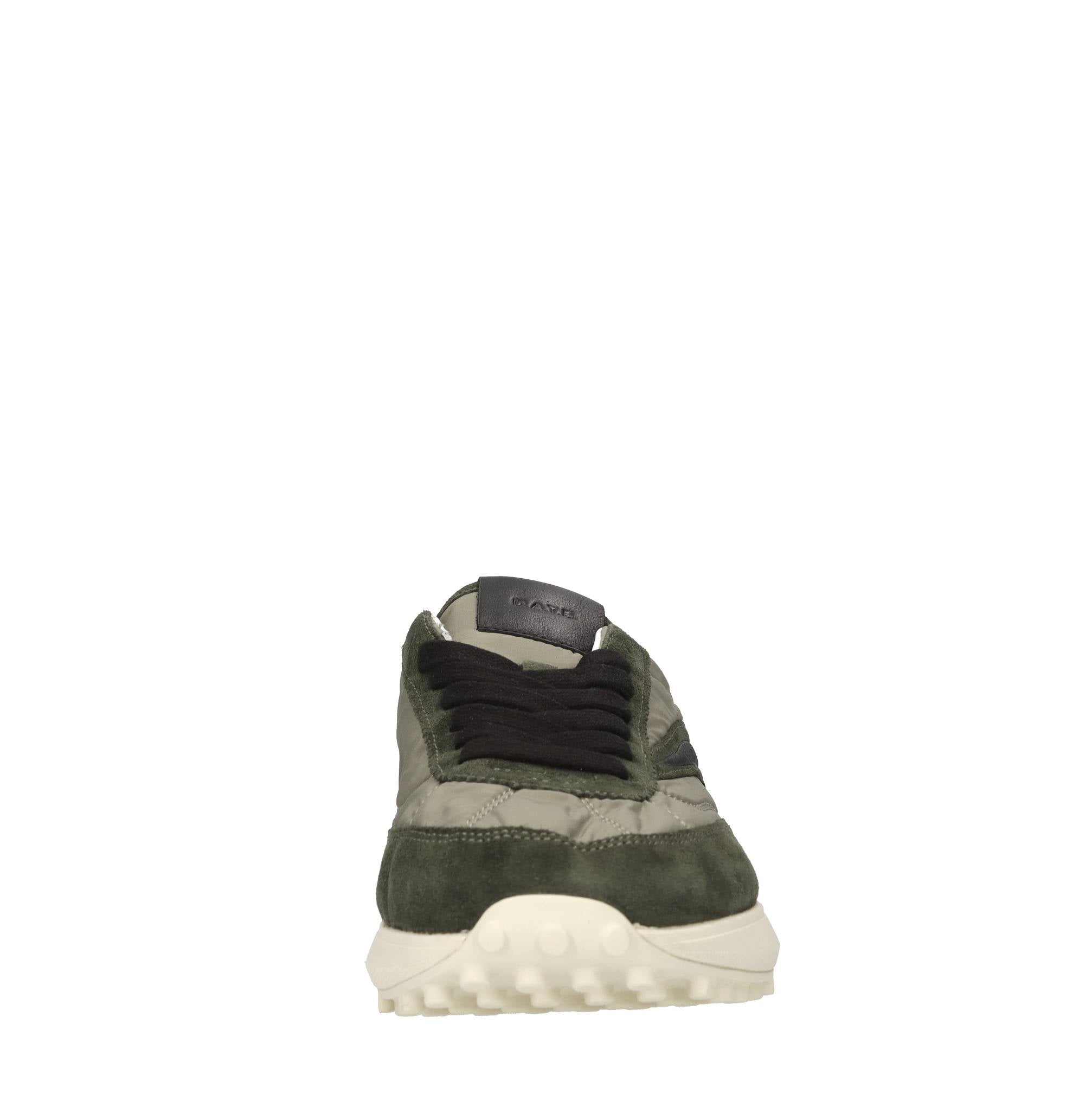 Sneakers in camoscio e tessuto 