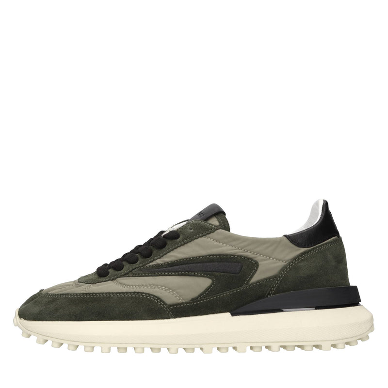 Sneakers in camoscio e tessuto 
