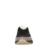 Sneakers in camoscio e tessuto 