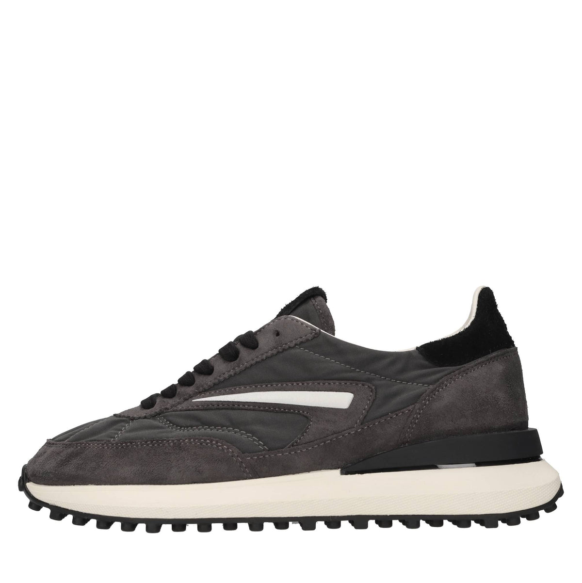 Sneakers in camoscio e tessuto 