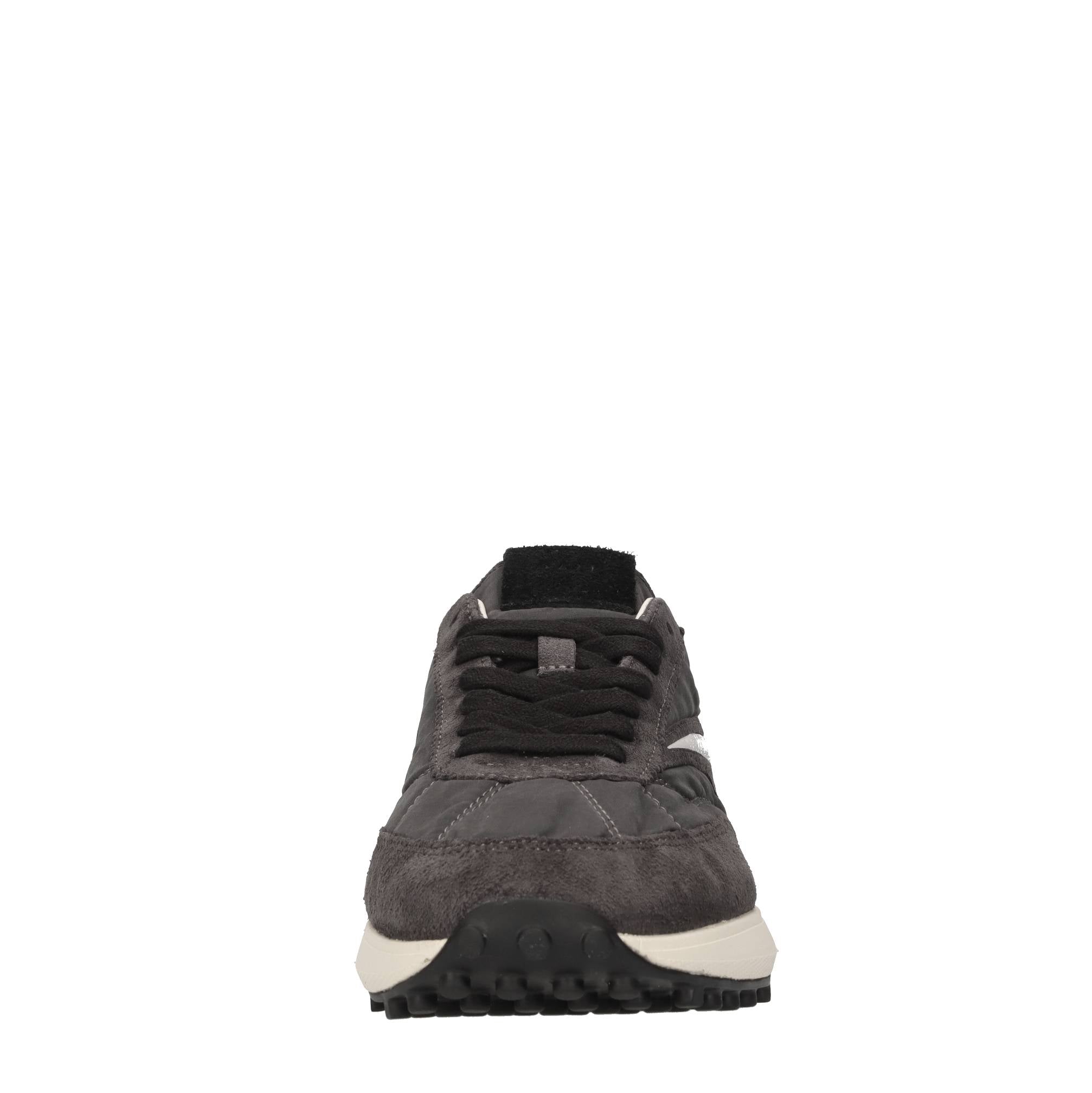 Sneakers in camoscio e tessuto 