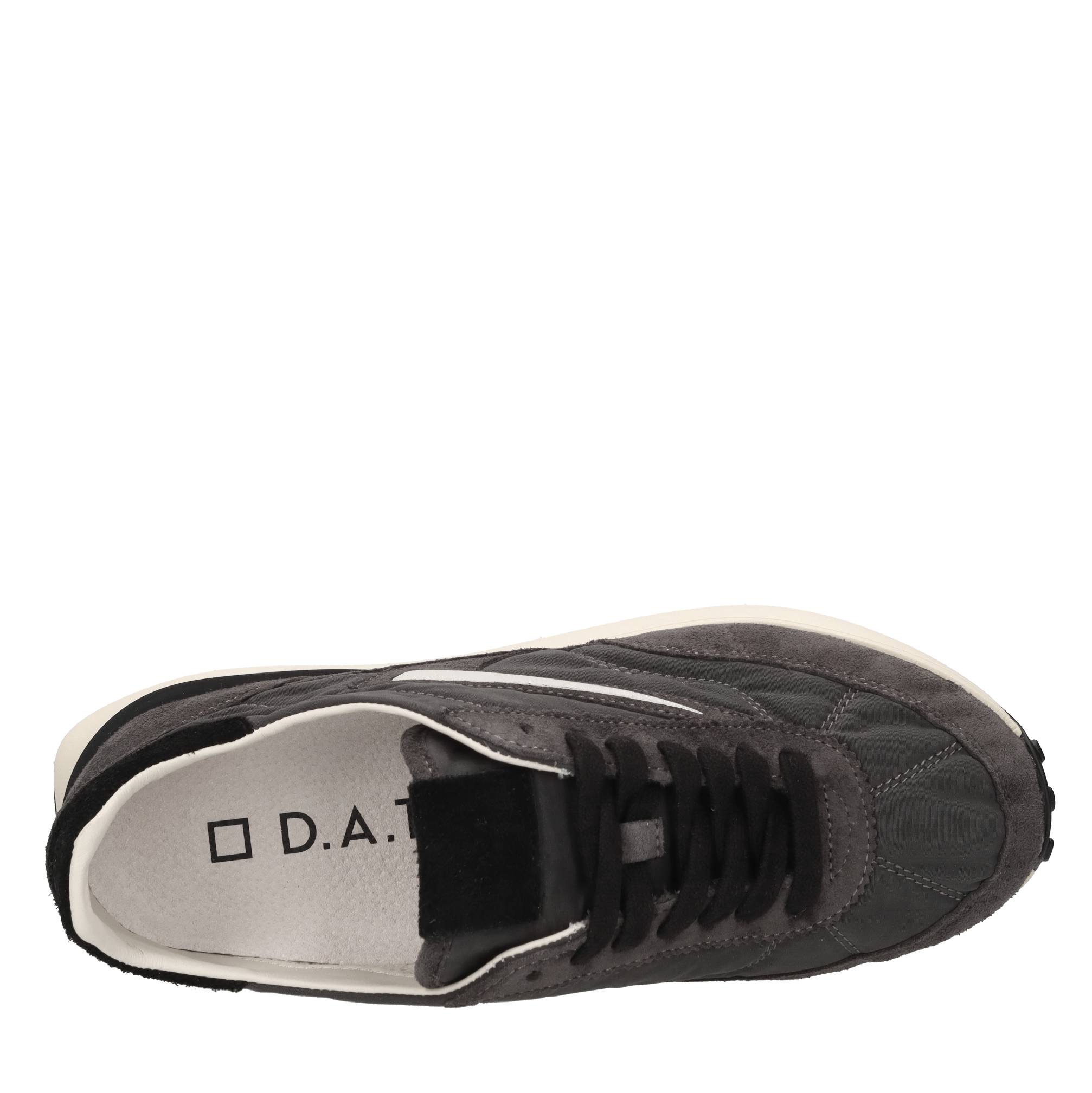 Sneakers in camoscio e tessuto 