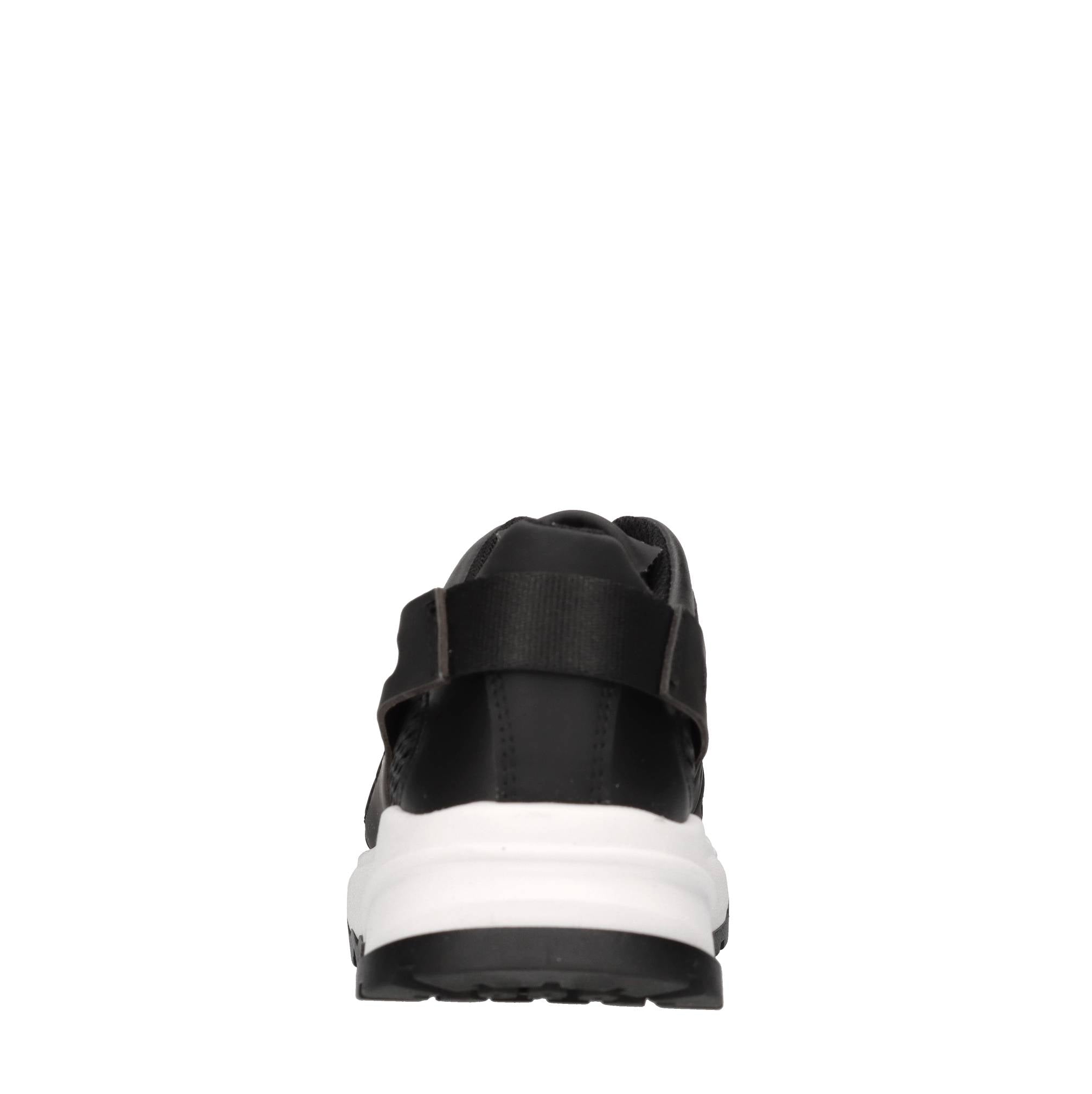 Sneakers in pelle e tessuto 