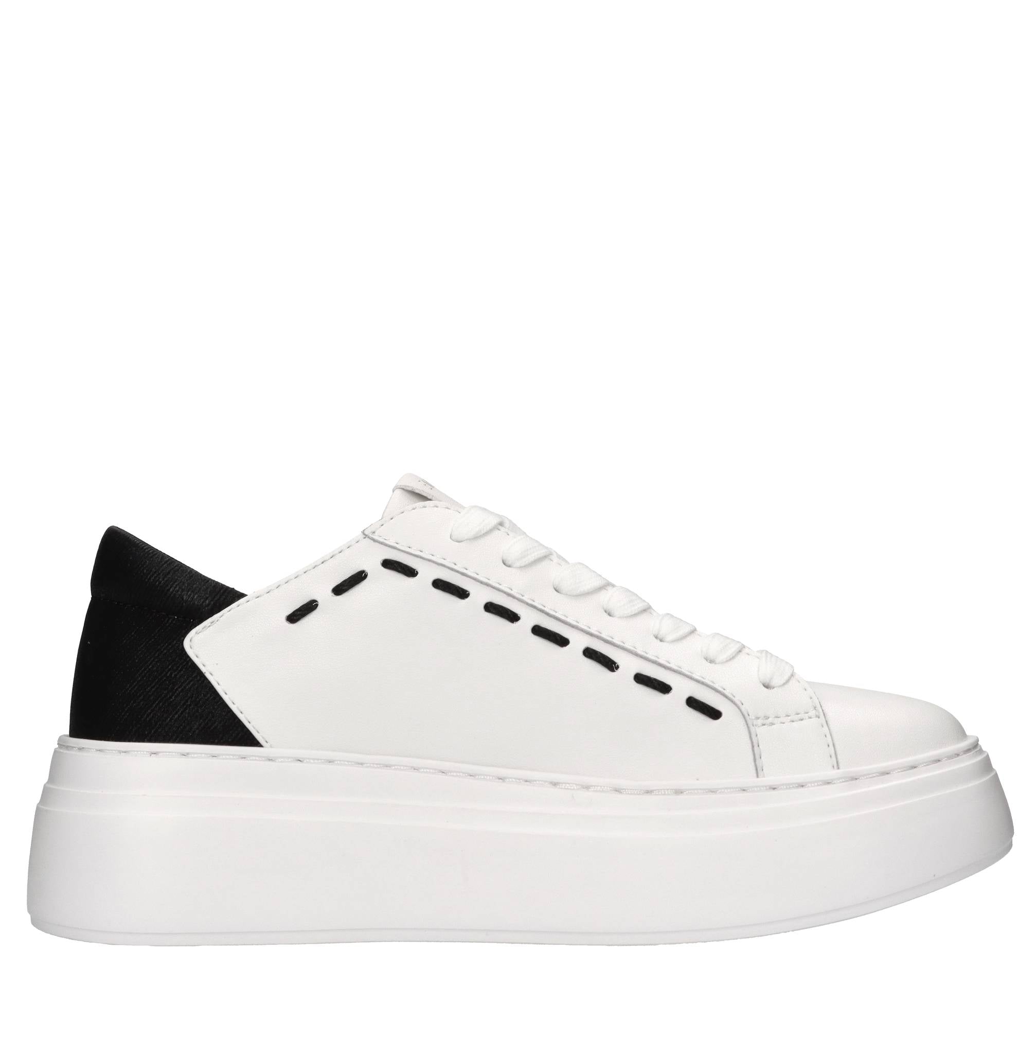 Sneakers in pelle ed ecopelle 
