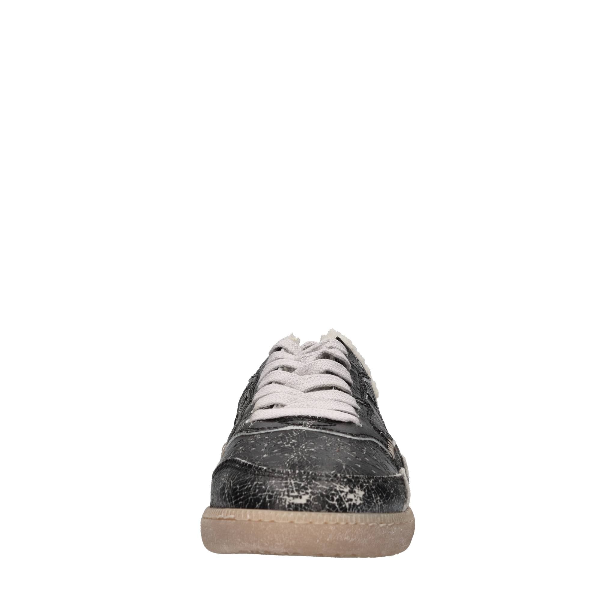 Sneakers in pelle effetto vintage 