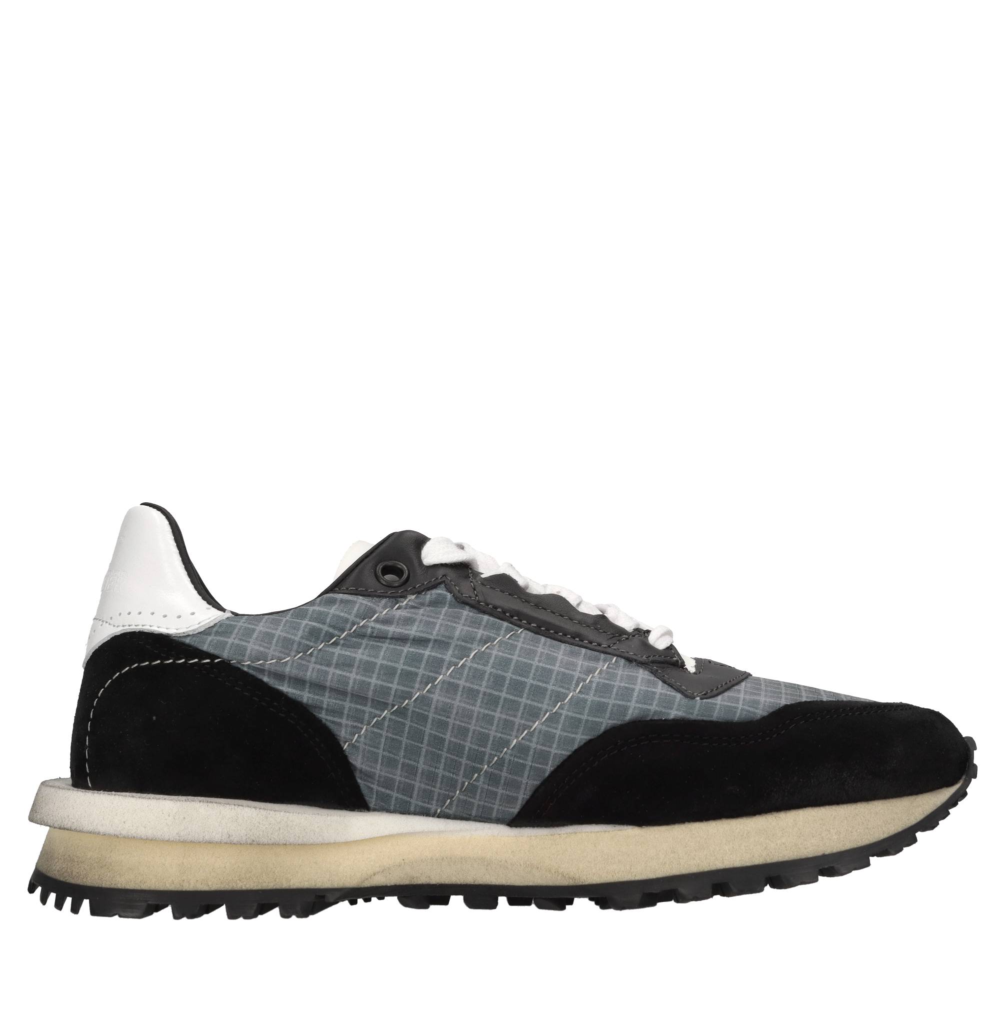 Sneakers in pelle, camoscio e tessuto tecnico 