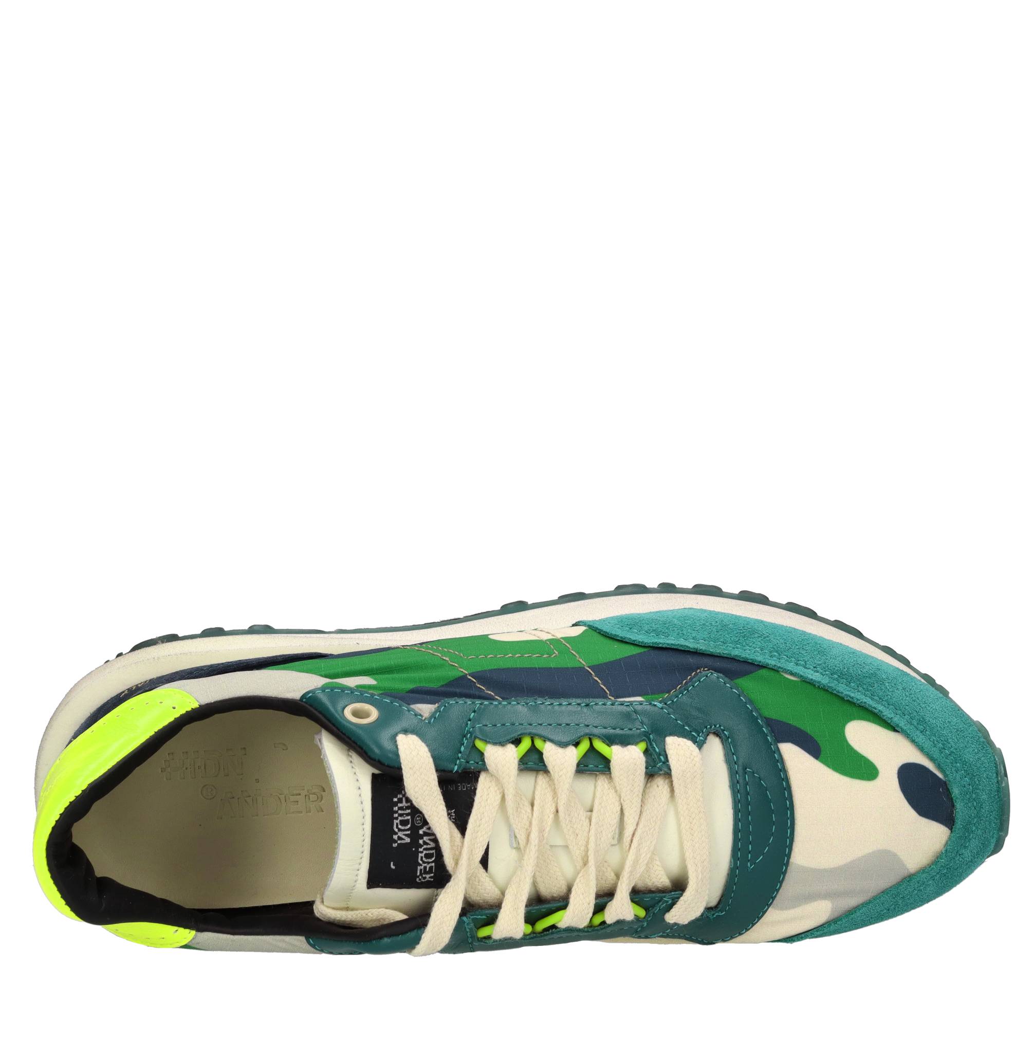 Sneakers in pelle, camoscio e tessuto tecnico 