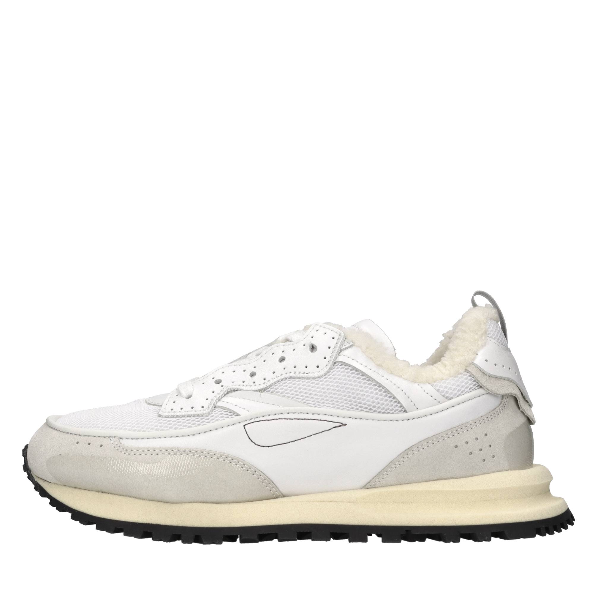 Sneakers in pelle e tessuto 