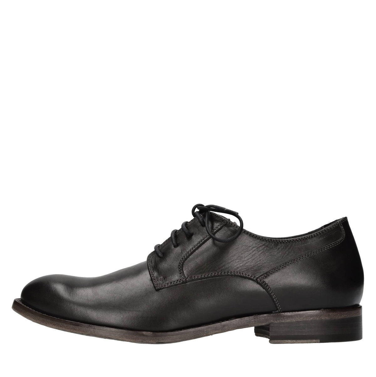 Stringate in pelle 