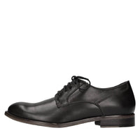 Stringate in pelle 