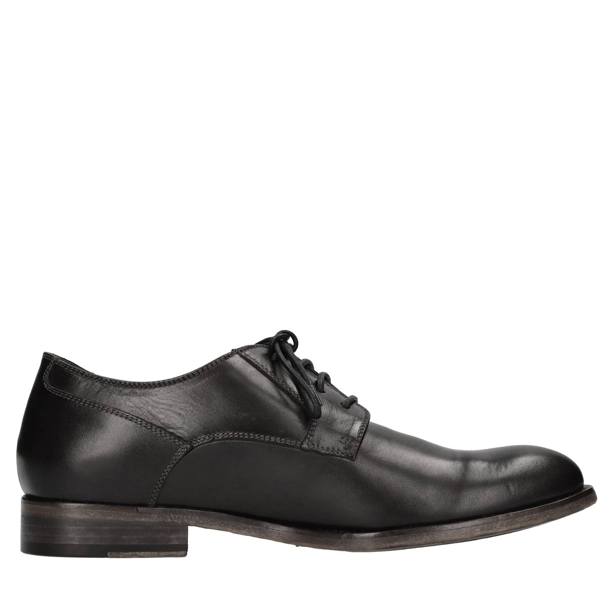 Stringate in pelle 