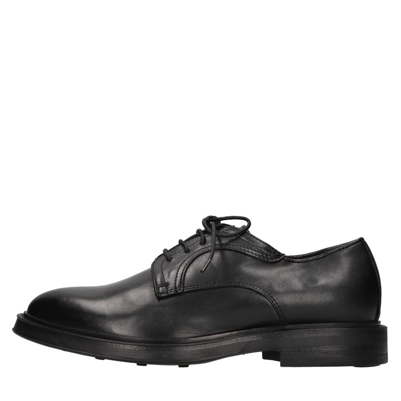 Stringate in pelle 