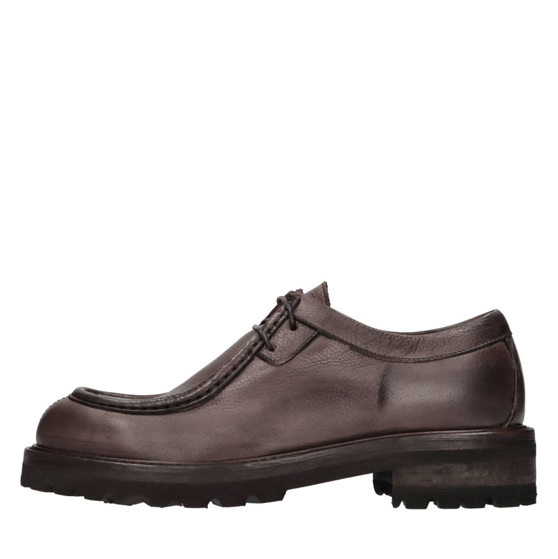 Stringate in pelle 