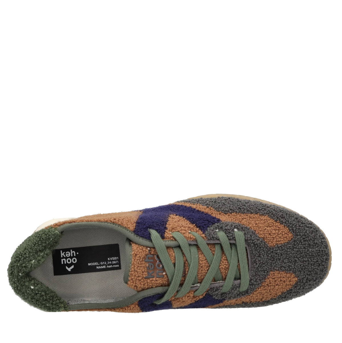 Sneakers in tessuto e altre materie 