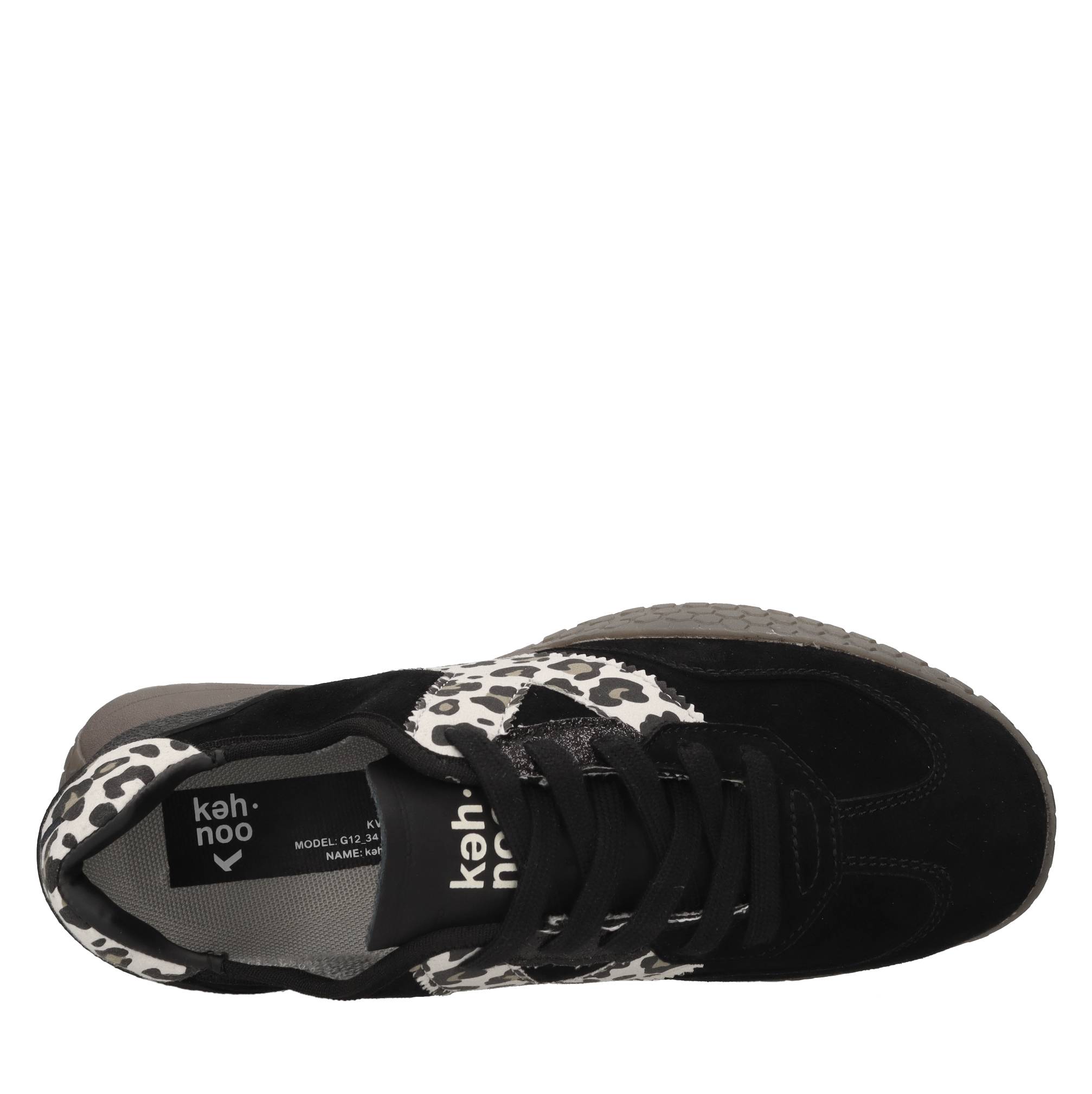 Sneakers in camoscio e altre materie 