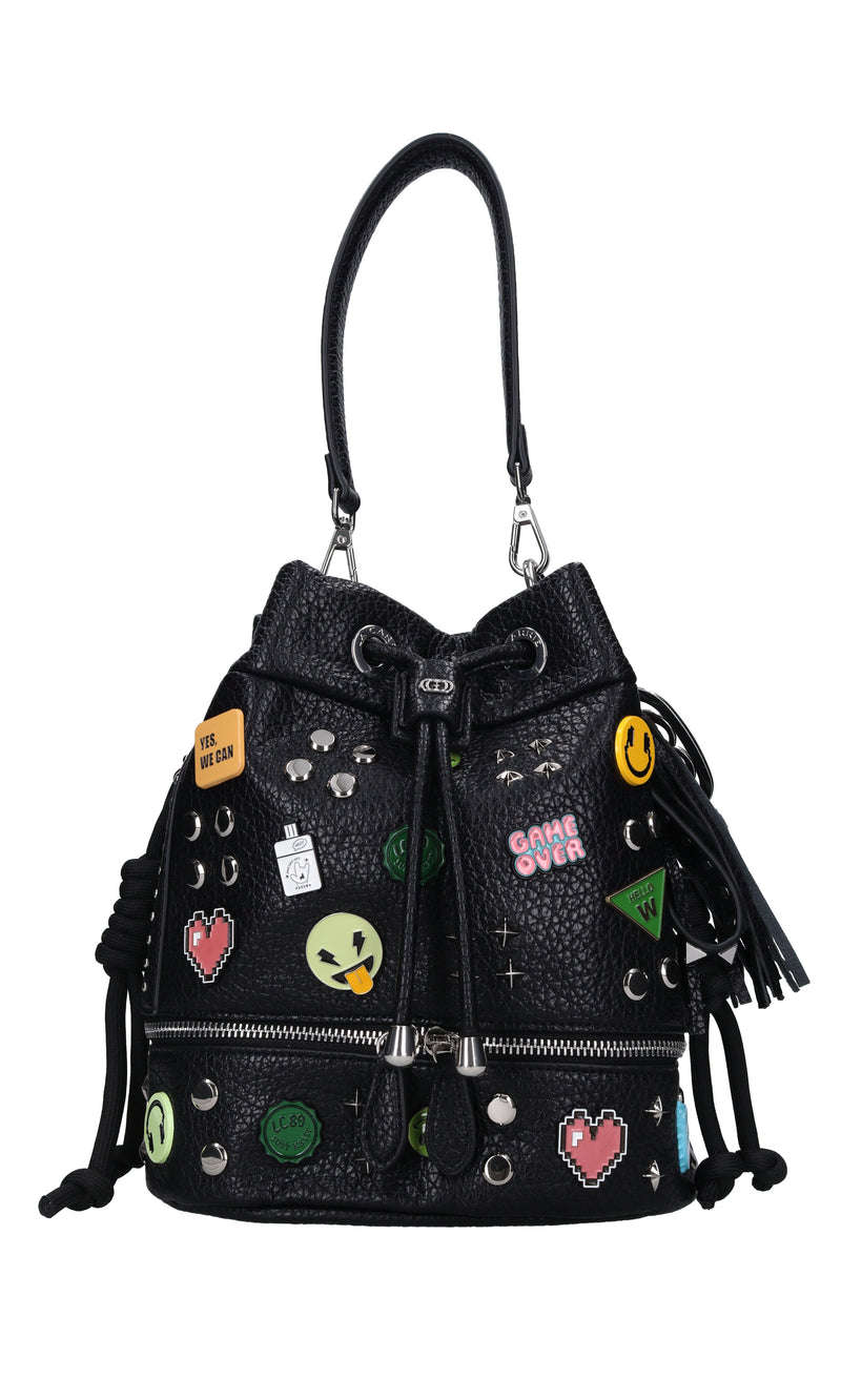 Borsa Smiles Bucket in ecopelle e borchie 