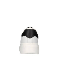Sneakers in pelle 