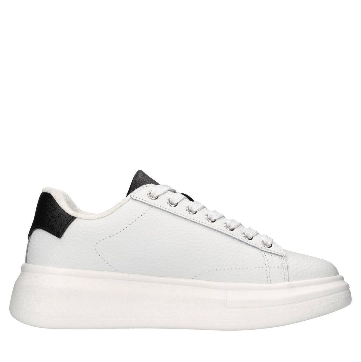 Sneakers in pelle 